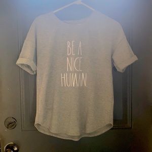 Small, super comfy t shirt! Sewn cap sleeves. Great for casual wear with jeans!